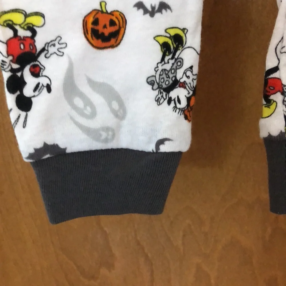 Disney Mickey Minnie Mouse Halloween 2 piece sleep PJ’s gender neutral